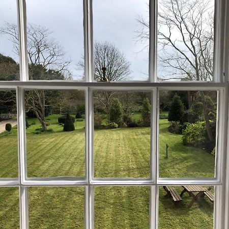 Apuldram Manor Farm Bed & Breakfast Chichester Exterior photo