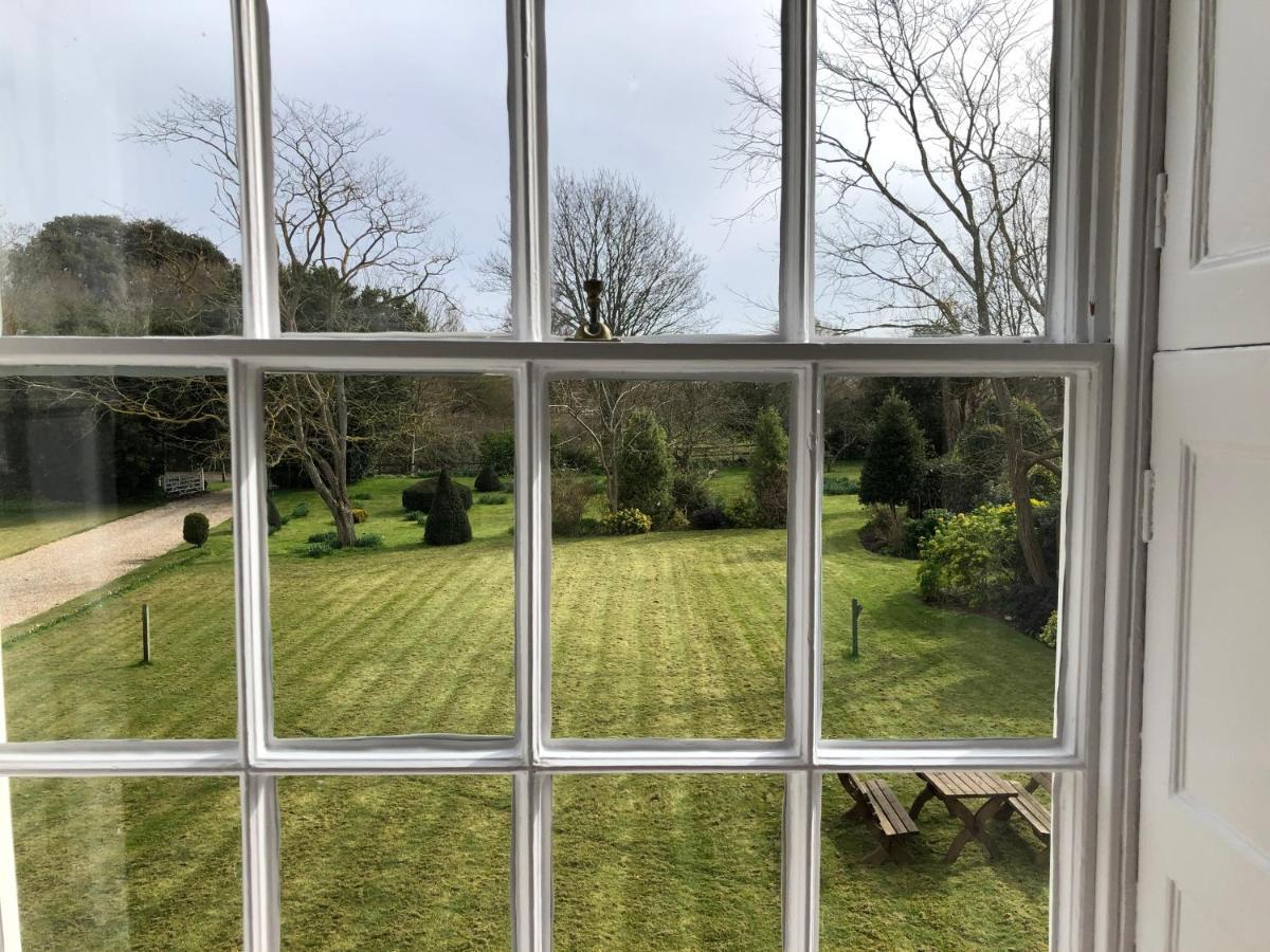 Apuldram Manor Farm Bed & Breakfast Chichester Exterior photo