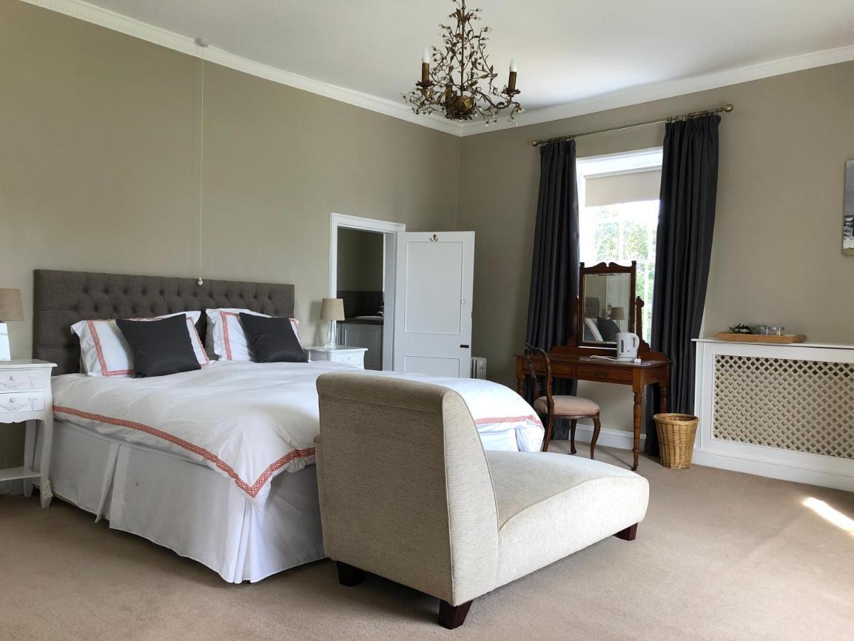 Apuldram Manor Farm Bed & Breakfast Chichester Exterior photo