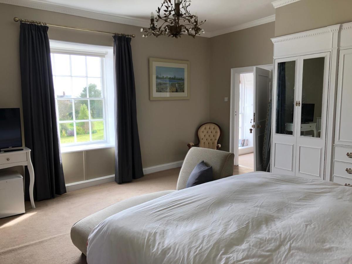 Apuldram Manor Farm Bed & Breakfast Chichester Exterior photo